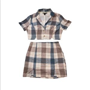 2 piece crop top and skirt😍 size S